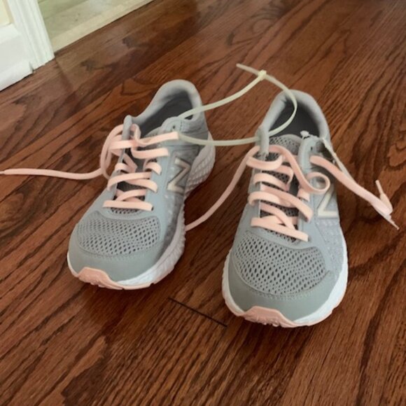 Brand new and never worn New Balance Response 1.0 sneakers wide - Picture 1 of 4